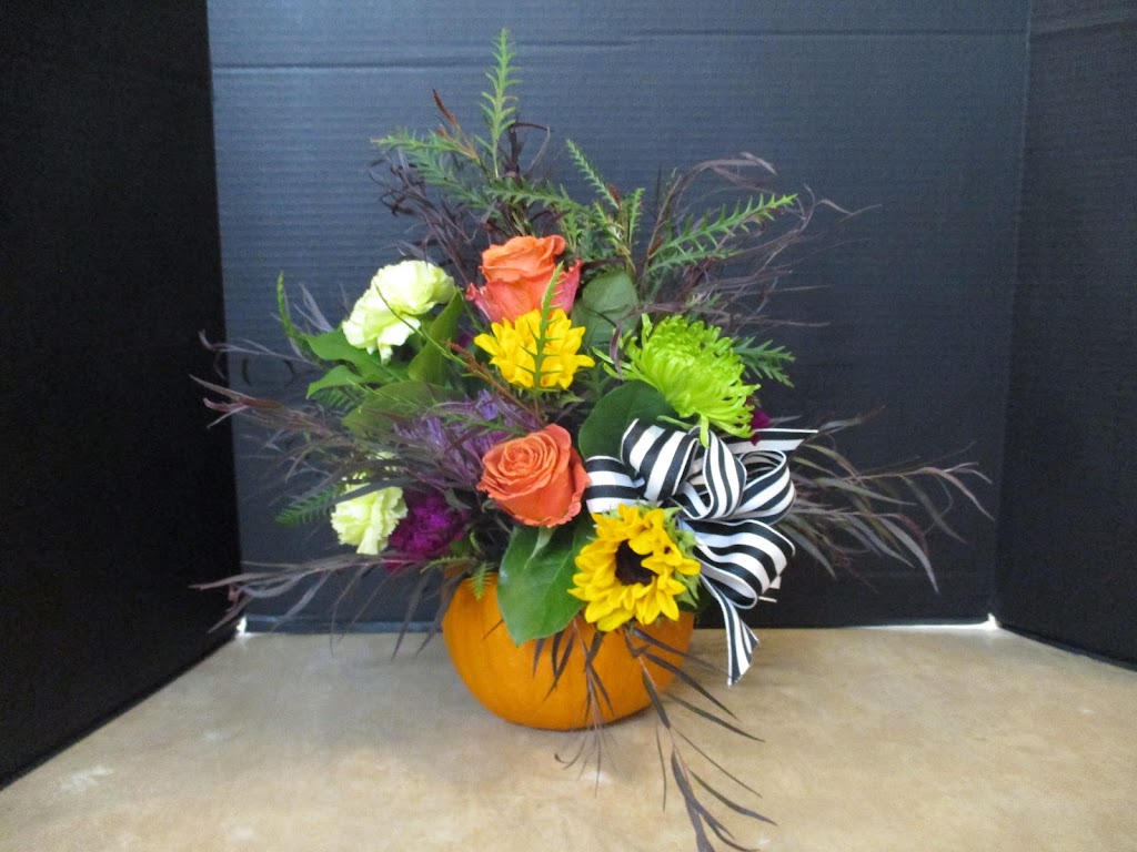 Fishers Petals and Posies | 410 E Erie St, Missouri Valley, IA 51555, USA | Phone: (712) 600-6100