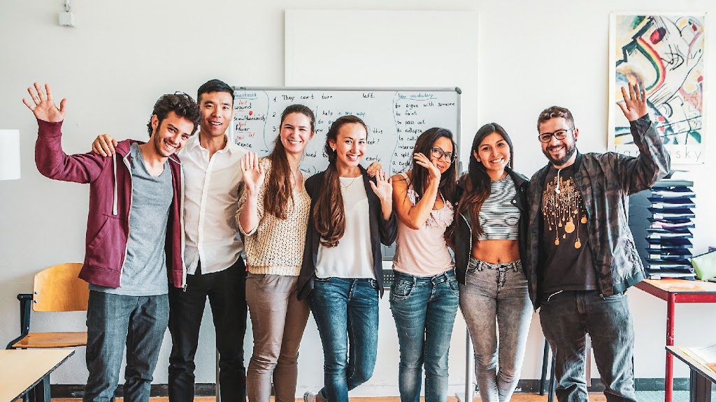 MixTree Languages | English Courses in Amsterdam & Live Online | Eerste Weteringplantsoen 2c, 1017 SJ Amsterdam, Netherlands | Phone: 020 786 1981