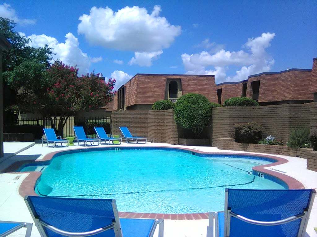 The Manchester Apartments | 100 Manchester Dr, Euless, TX 76039, USA | Phone: (817) 383-1851