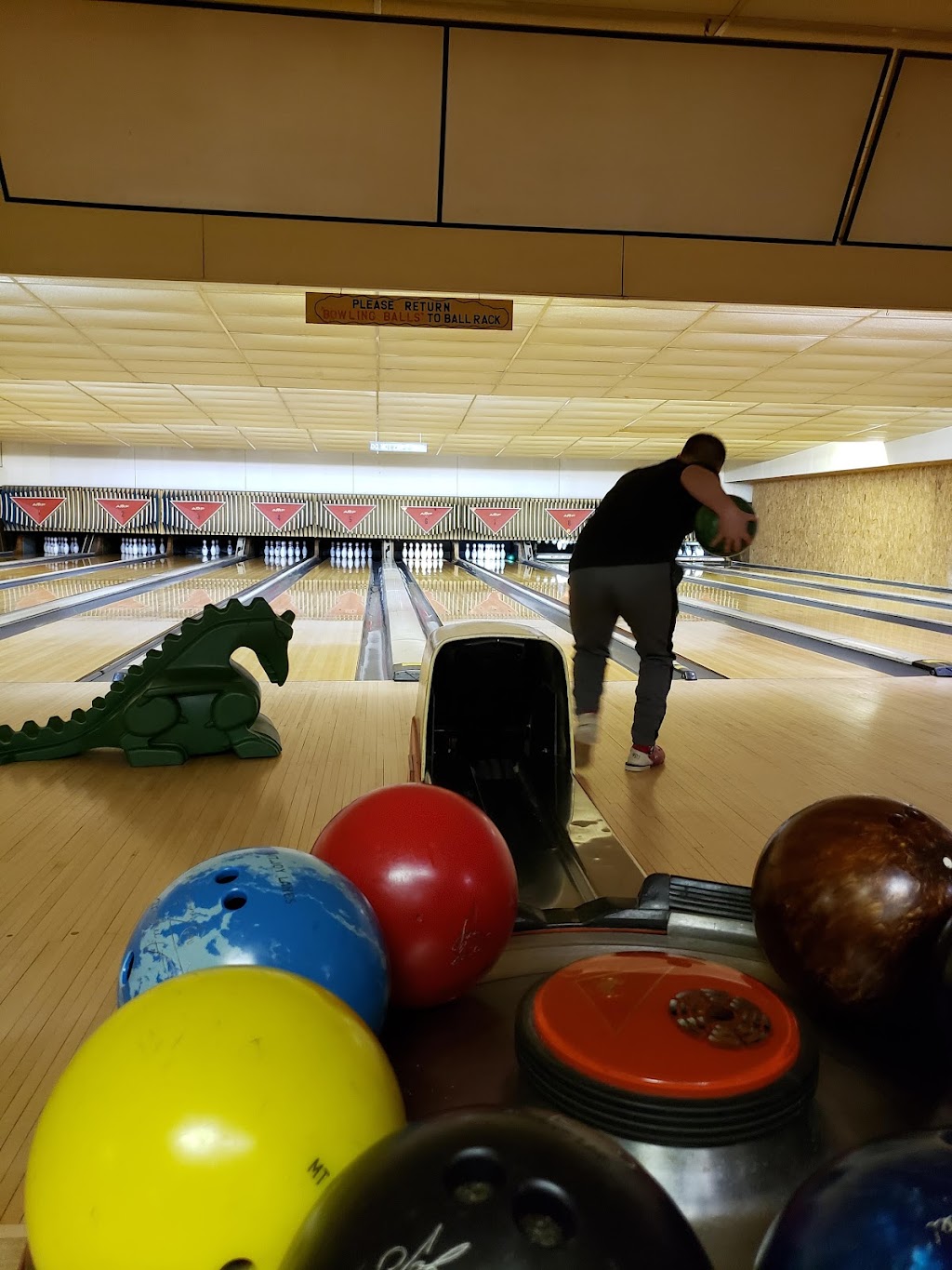 Mt Joy Lanes | 216 High Point Rd, Knox, PA 16232, USA | Phone: (814) 797-1155