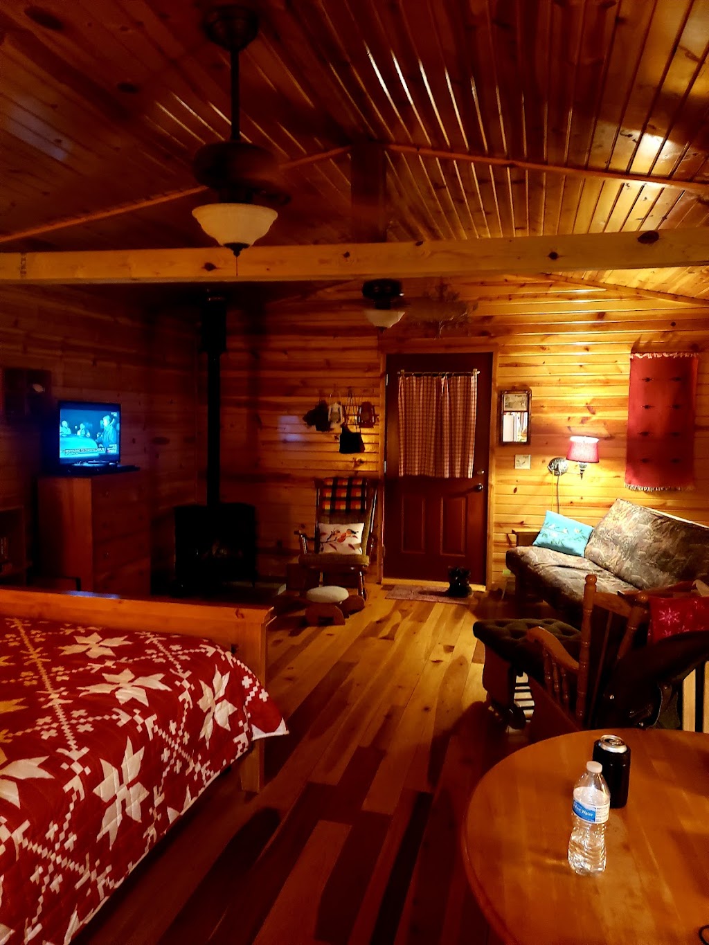 Turtle Hill Cabins | 15800 Rocky Fork Rd, Rockbridge, OH 43149, USA | Phone: (740) 363-0755