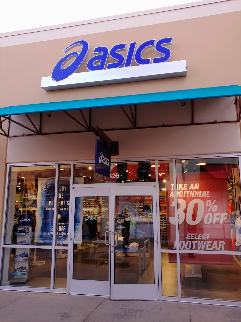 ASICS Outlet | 6401 Marana Center Blvd, Tucson, AZ 85742, USA | Phone: (520) 686-5682