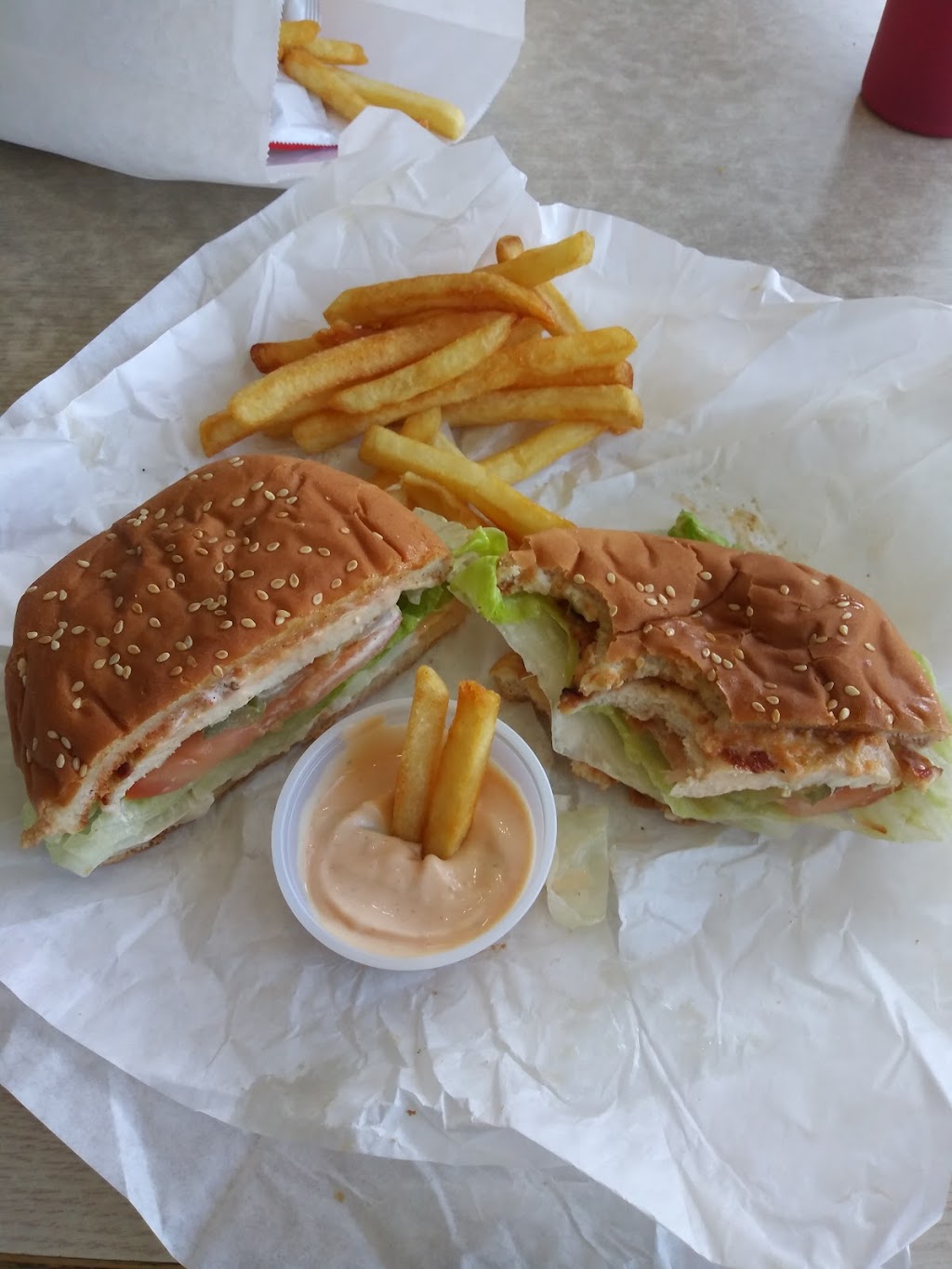 Toms Jr. Burger | 1883 Daly St # 108, Los Angeles, CA 90031, USA | Phone: (323) 227-0048