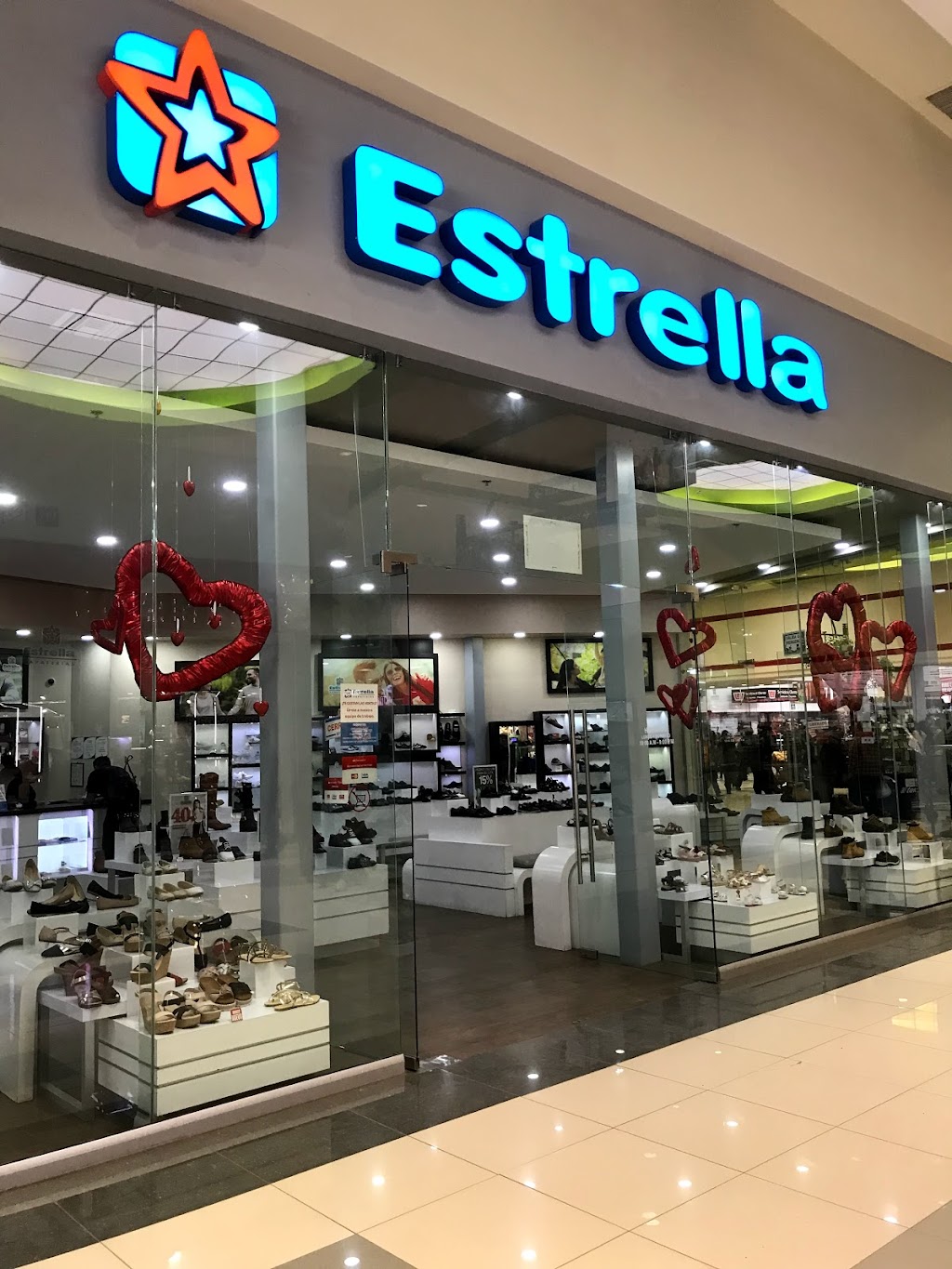 Zapateria Estrella | Carretera Tijuana - Tecate 25420, 22245 Tijuana, B.C., Mexico | Phone: 664 102 6324