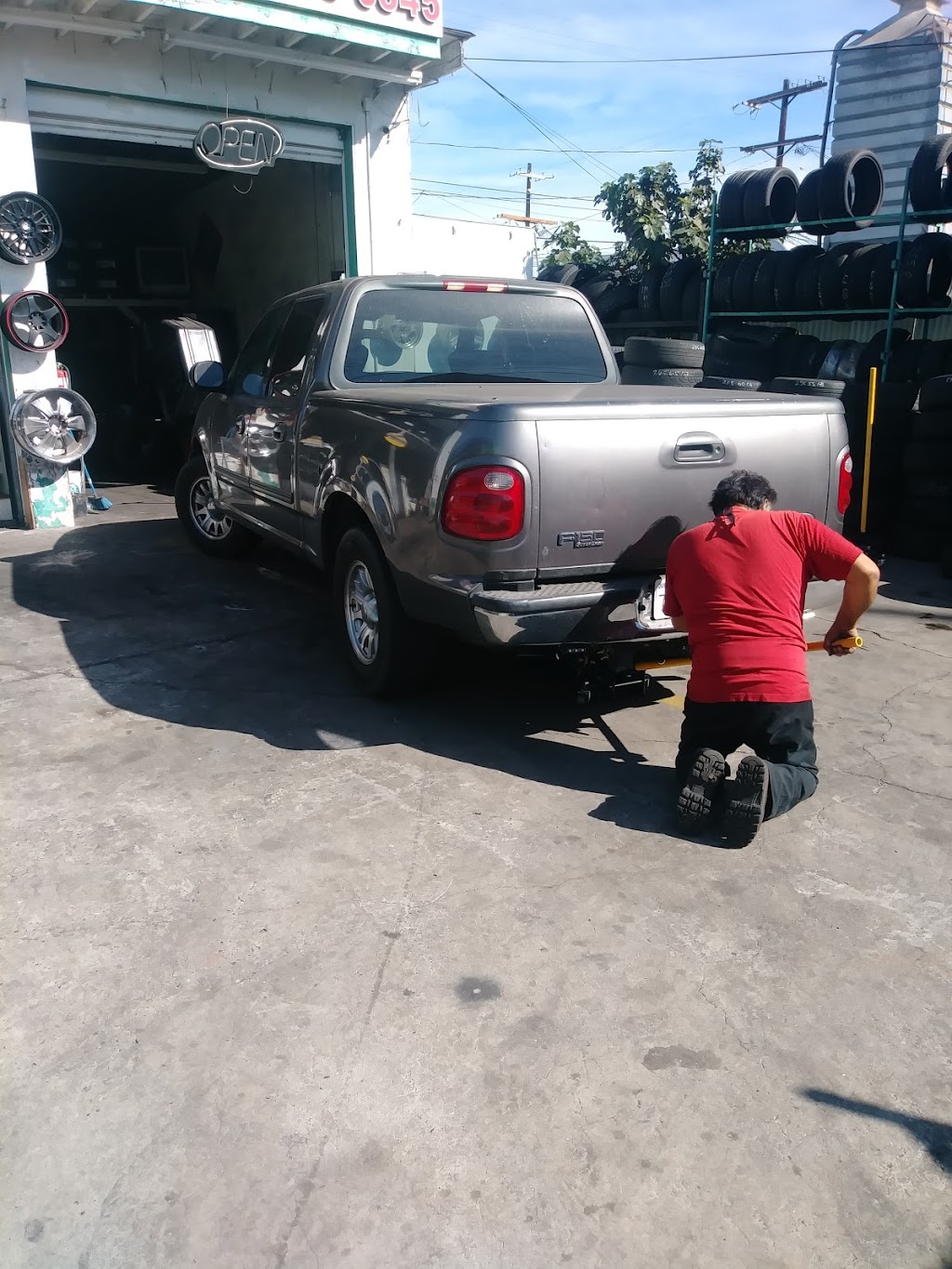 Tijuana Tire Center | 2451 Whittier Blvd, Los Angeles, CA 90023, USA | Phone: (323) 881-0842