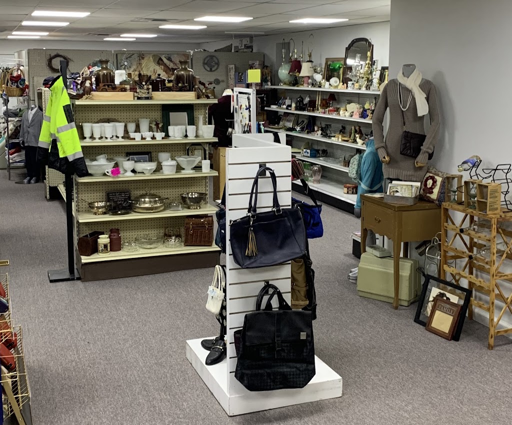 Lighthouse Thriftique | 852 Mt Orab Pike Suite A, Georgetown, OH 45121, USA | Phone: (937) 690-6318