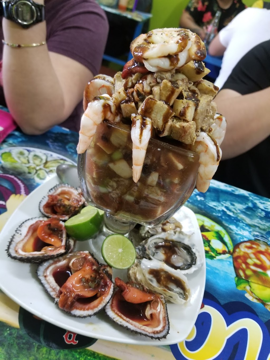 Mariscos El Guero | 7045 Somerset Blvd, Paramount, CA 90723, USA | Phone: (562) 630-6131