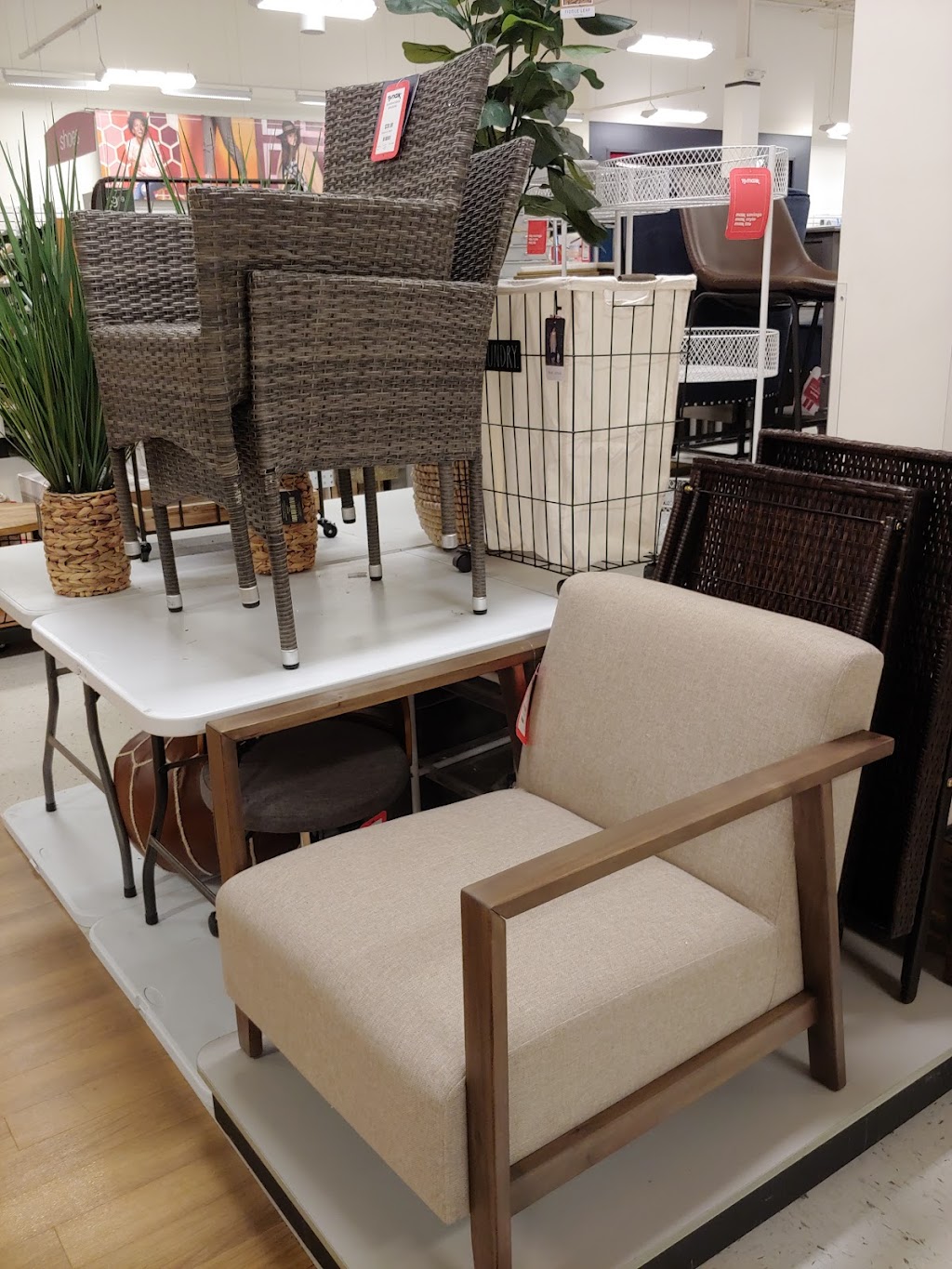 T.J. Maxx | 1812 N Rock Rd, Derby, KS 67037, USA | Phone: (316) 788-1352