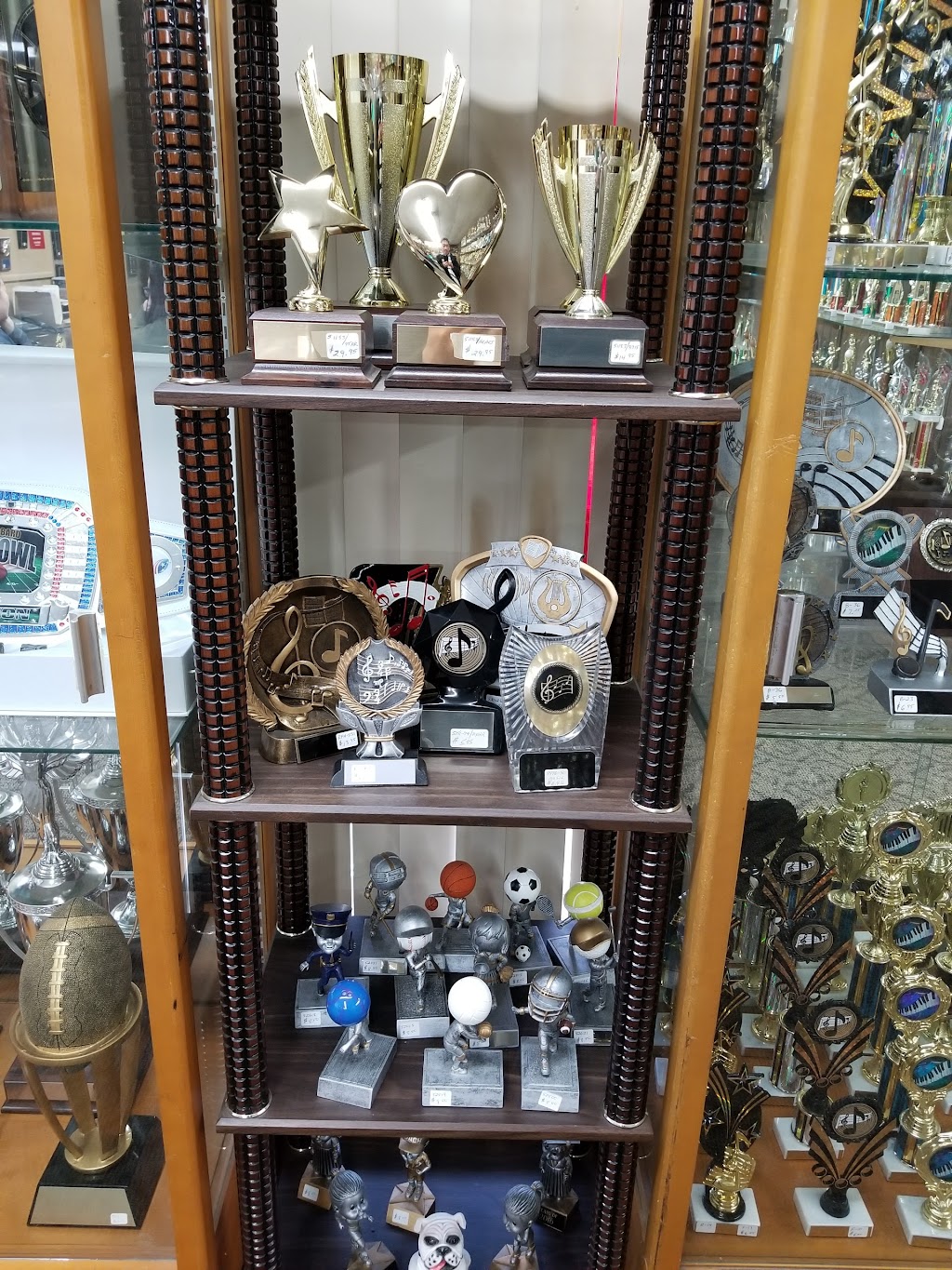 Brownings Trophies & Awards | 123 N First St, Garland, TX 75040, USA | Phone: (972) 276-5479