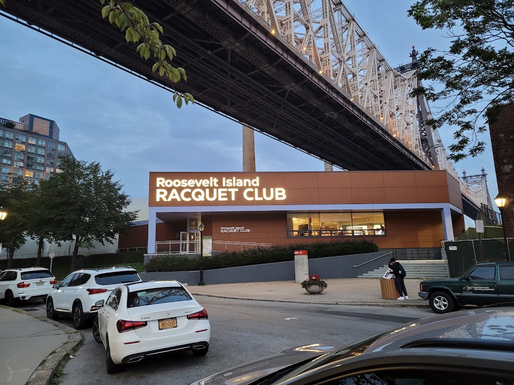 Roosevelt Island Racquet Club | 281 W Main St, New York, NY 10044, USA | Phone: (212) 935-0250