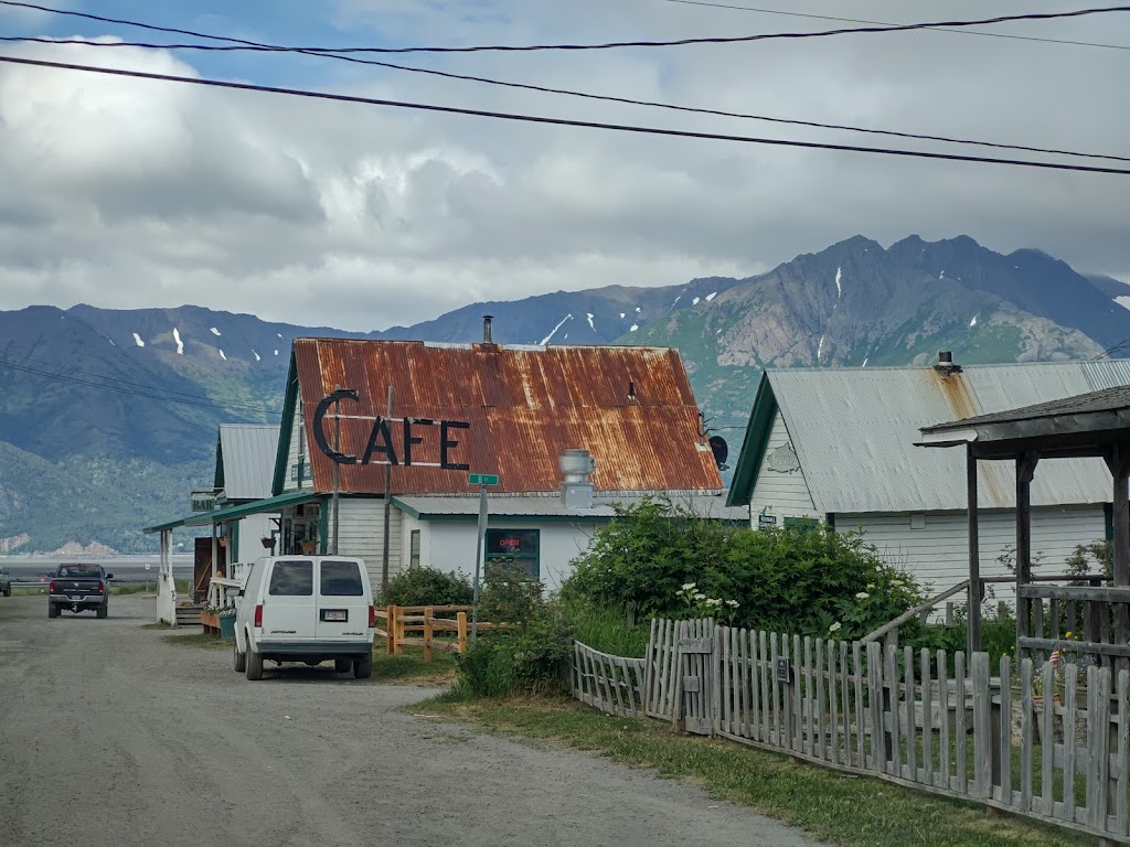 Seaview Cafe & Bar | 18416 B St, Hope, AK 99605, USA | Phone: (907) 782-3300