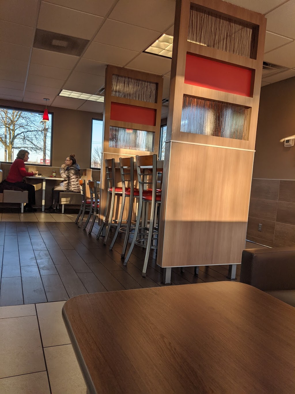 Burger King | 90 E Walton Blvd, Pontiac, MI 48340, USA | Phone: (248) 234-6376