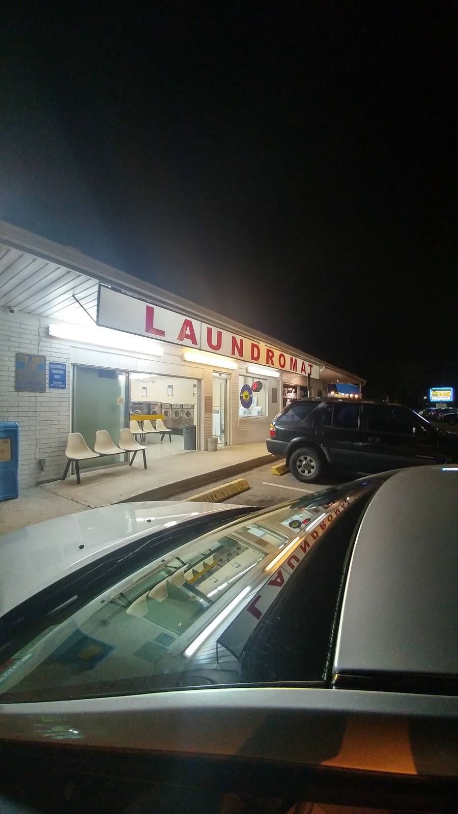 Bayshore Laundromat | 1305 Bayshore Blvd, Dunedin, FL 34698, USA | Phone: (727) 776-0673