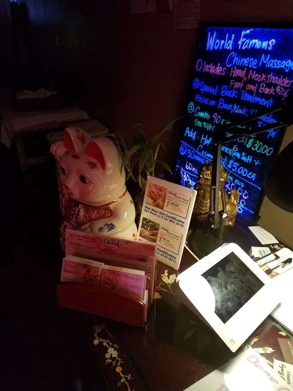 Island Foot Spa | 22829 Ventura Blvd, Woodland Hills, CA 91302, USA | Phone: (818) 222-1388