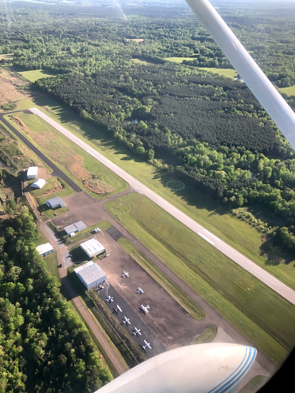 Holly Springs Airport | 171 A Q Greer Rd, Holly Springs, MS 38635, USA | Phone: (901) 230-3421