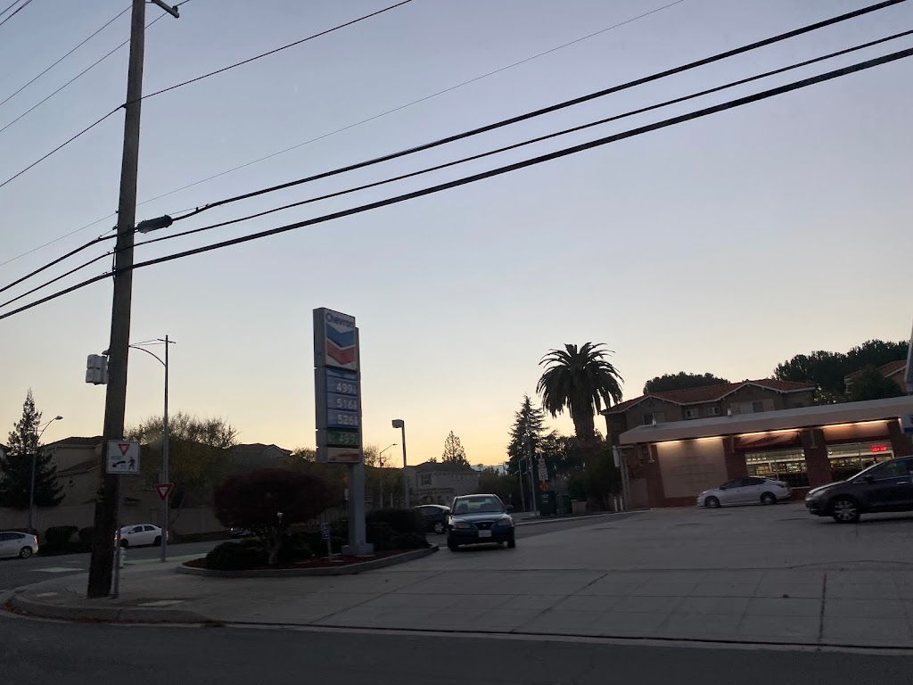 Chevron | 500 Lawrence Expy, Santa Clara, CA 95051, USA | Phone: (408) 985-0868