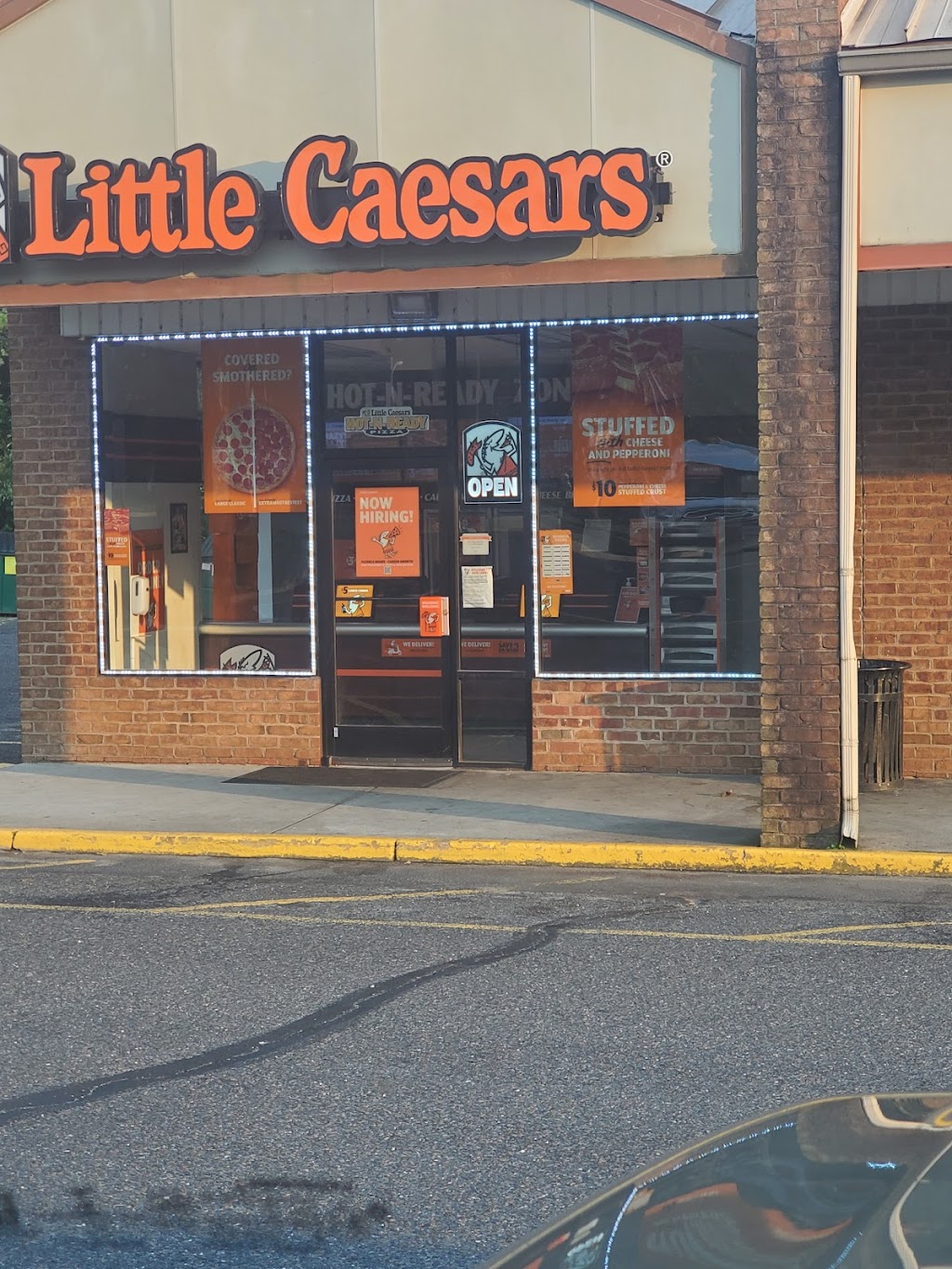 Little Caesars Pizza | 571 N Evergreen Ave, Woodbury, NJ 08096, USA | Phone: (856) 853-5555