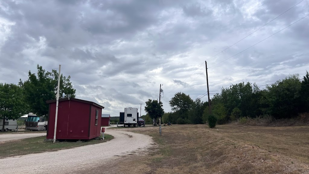 Paluxy RV Park | 1607 US-67, Glen Rose, TX 76043, USA | Phone: (817) 964-6027