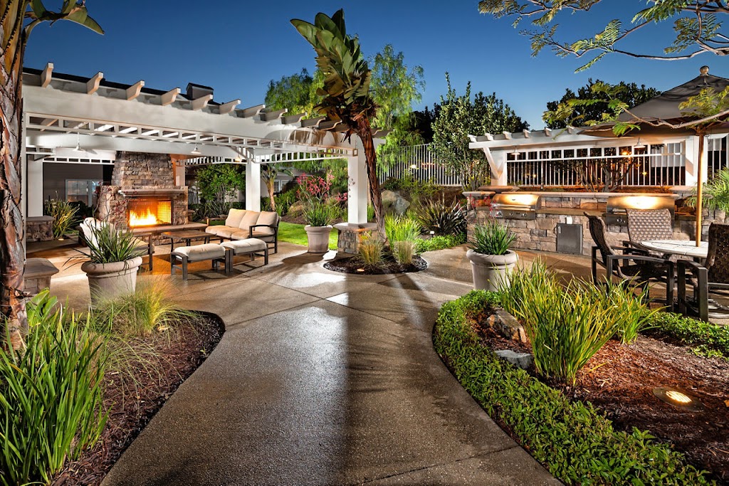 Channel Point Apartments | 5926 Bixby Village Dr, Long Beach, CA 90803, USA | Phone: (562) 222-8024