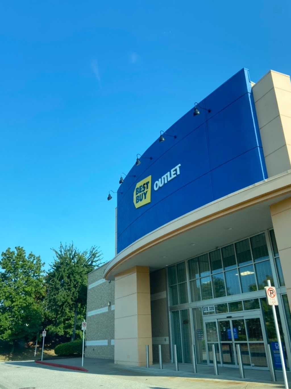 Best Buy Appliance Outlet | 2500 Cobb Pl Ln NW Ste 320, Kennesaw, GA 30144, USA | Phone: (470) 689-6202