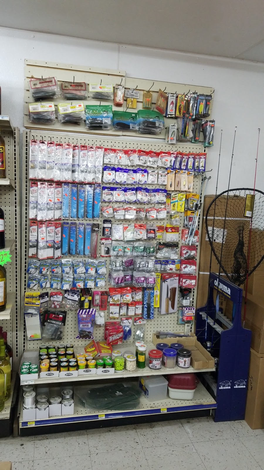 Waterford Market and gasoline | 12828 Yosemite Blvd, Waterford, CA 95386, USA | Phone: (209) 874-2880