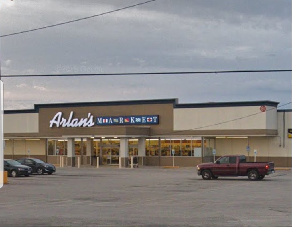 Arlans 16 | 340 Enrique M. Barrera Pkwy, San Antonio, TX 78237, USA | Phone: (210) 434-0694