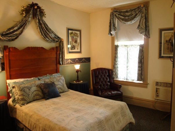 The Original Springs Hotel | 506 N Hanover St, Okawville, IL 62271, USA | Phone: (618) 243-5458