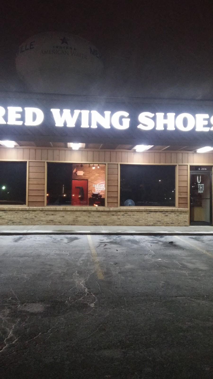 Red Wing Shoes of Merrillville | 2016 81st Ave, Merrillville, IN 46410, USA | Phone: (219) 756-0726