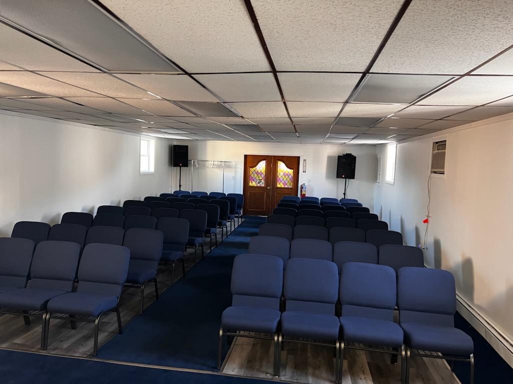 Chairs For Worship | 6311 I-35, Gainesville, TX 76240, USA | Phone: (940) 612-4700