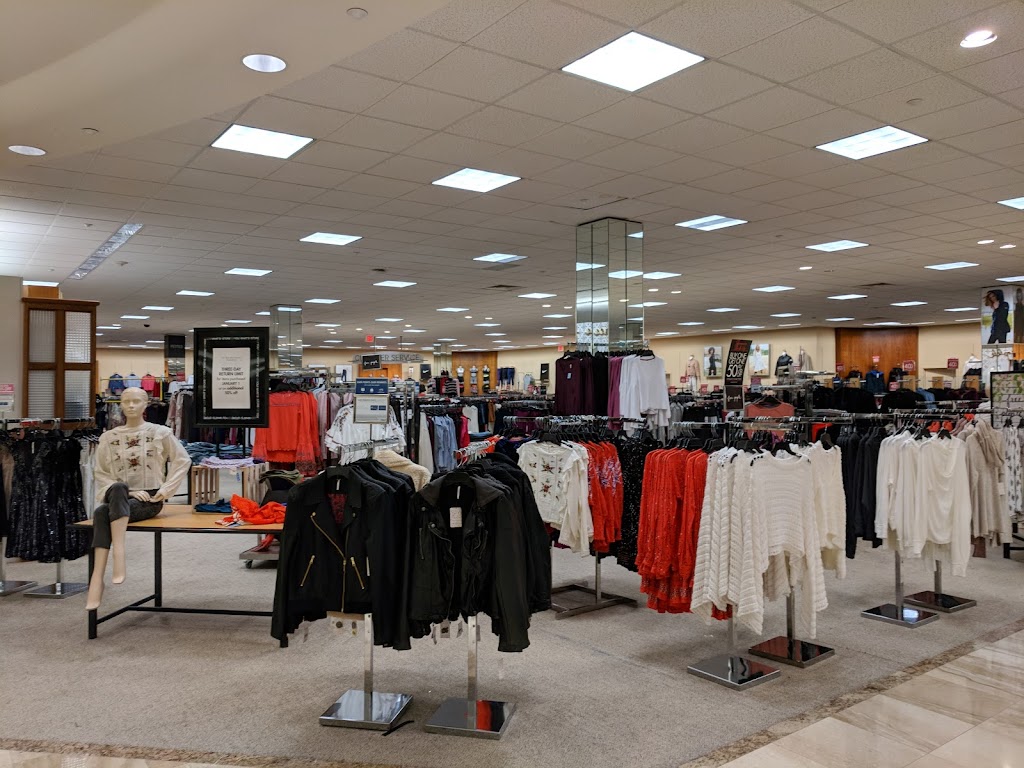 Dillards | 9208 Stony Point Pkwy, Richmond, VA 23235, USA | Phone: (804) 253-1860