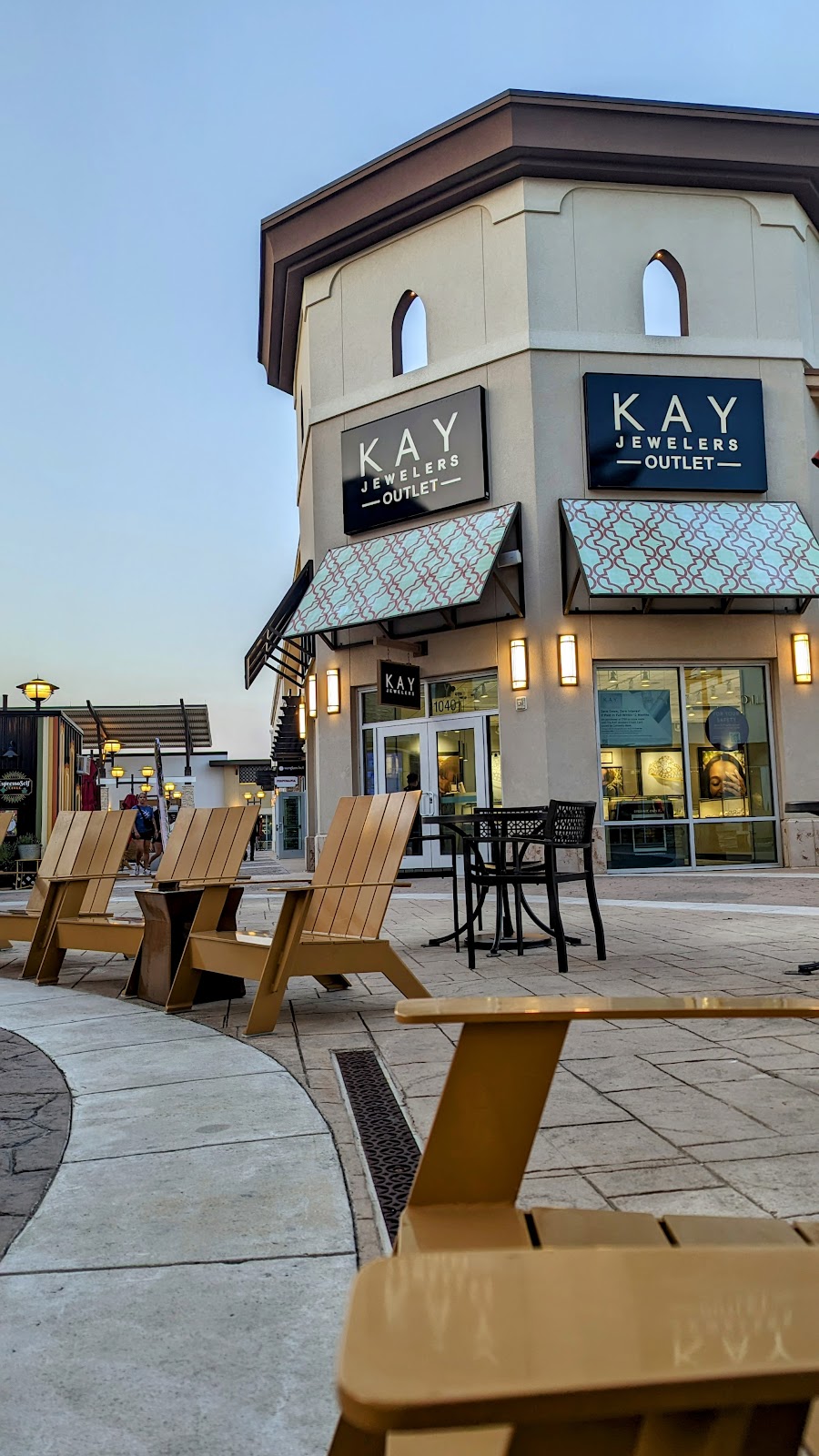 KAY Outlet | 15837 N Fwy Ste. 1040, Fort Worth, TX 76177, USA | Phone: (682) 831-1496