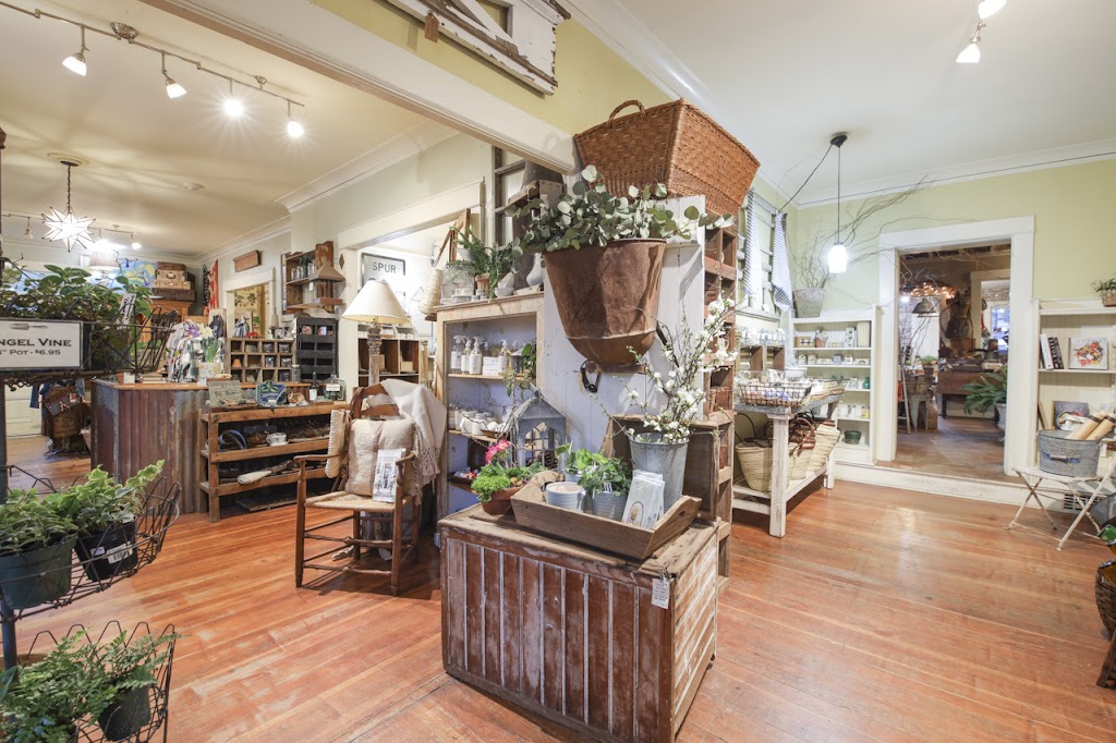 Antique Gardener | 80 Main St, Sutter Creek, CA 95685, USA | Phone: (209) 267-5551