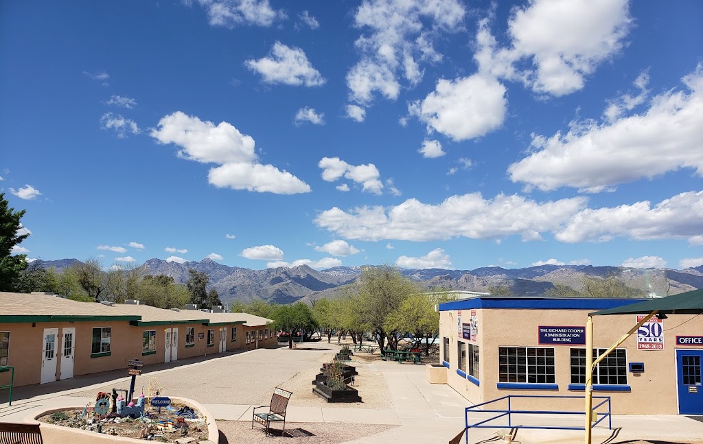 Tucson Country Day School | 9239 E Wrightstown Rd, Tucson, AZ 85715, USA | Phone: (520) 296-0883