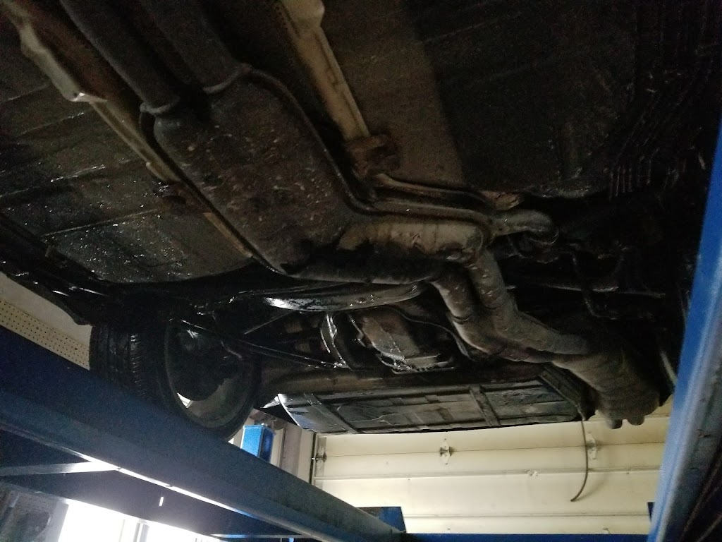 Buckeye Muffler Shop | 184 E Maumee Ave, Napoleon, OH 43545, USA | Phone: (419) 599-0863