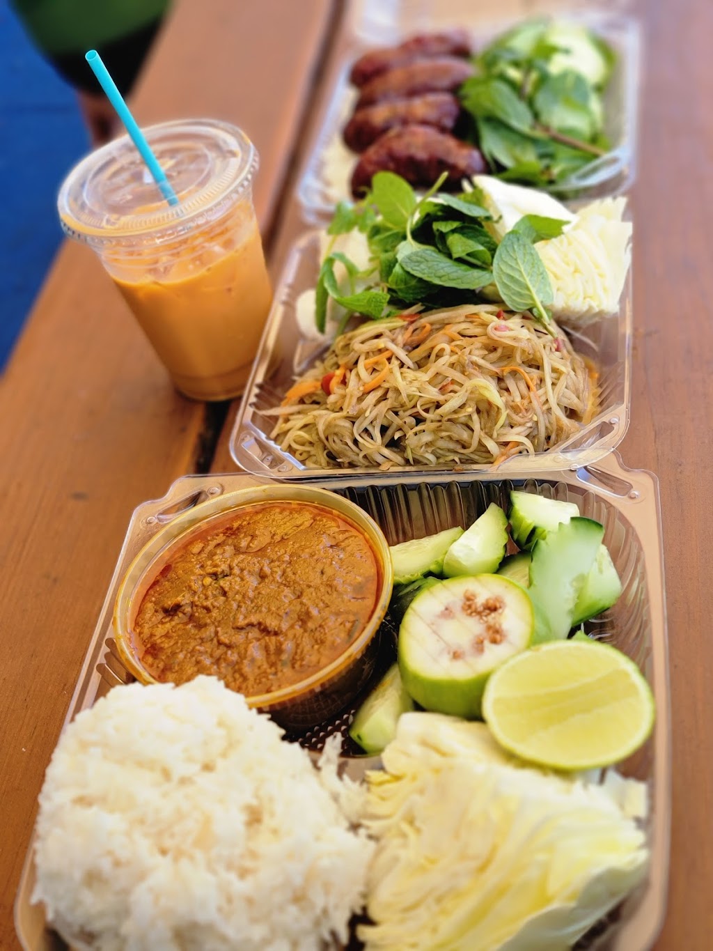 Cambodian Street Food | 2045 Foothill Blvd, Oakland, CA 94606, USA | Phone: (510) 842-3134