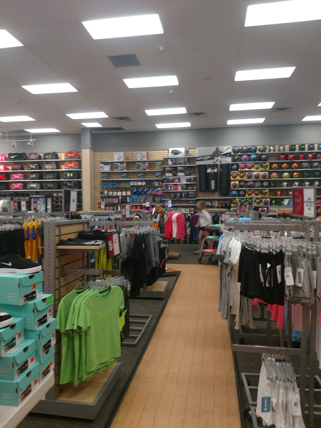 Hibbett Sports | 2206 Plaza E Pl, McPherson, KS 67460, USA | Phone: (620) 241-1051