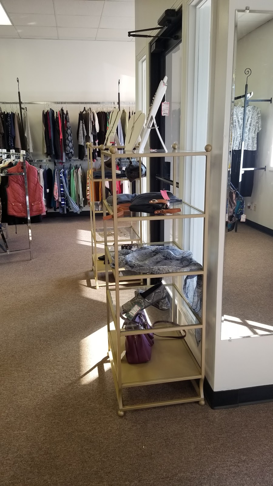 New 2 You Consignment Boutique | 753 E Water St, Pendleton, IN 46064, USA | Phone: (765) 221-1157