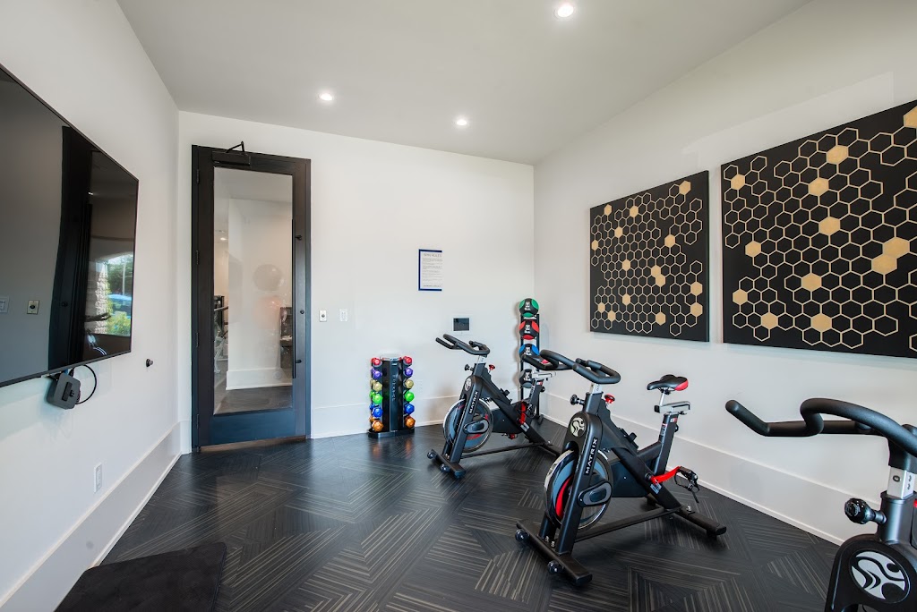 Creekside at North Beach Apartments | 7000 N Beach St, Fort Worth, TX 76137, USA | Phone: (817) 750-7100