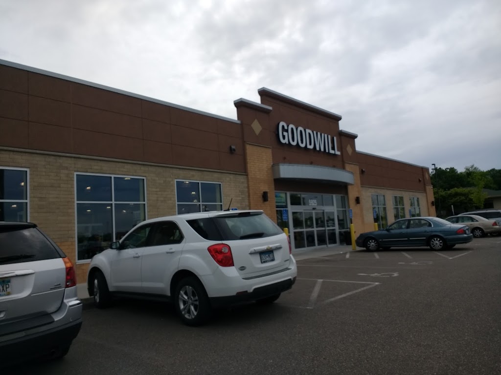 Goodwill - Savage | 5925 Egan Dr, Savage, MN 55378, USA | Phone: (952) 440-1900