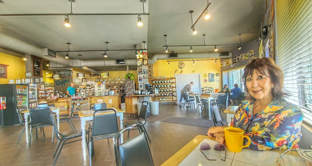 Coffee Bean Connection | 701 Oak St, Baraboo, WI 53913, USA | Phone: (608) 355-9999