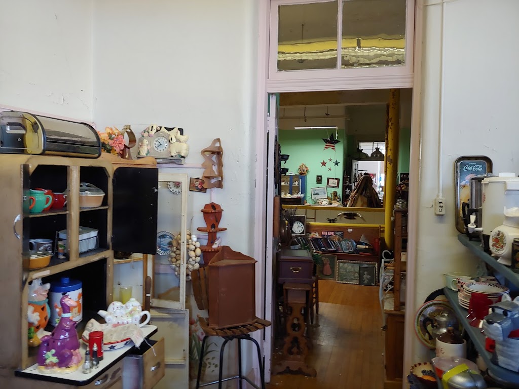 Grant Avenue School Antiques | 307 W Grant Ave, Georgetown, OH 45121, USA | Phone: (937) 378-4866