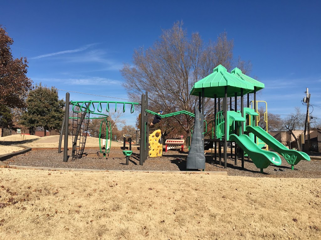 Johnson Park | 1116 E Campbell St, Edmond, OK 73034, USA | Phone: (405) 359-4630