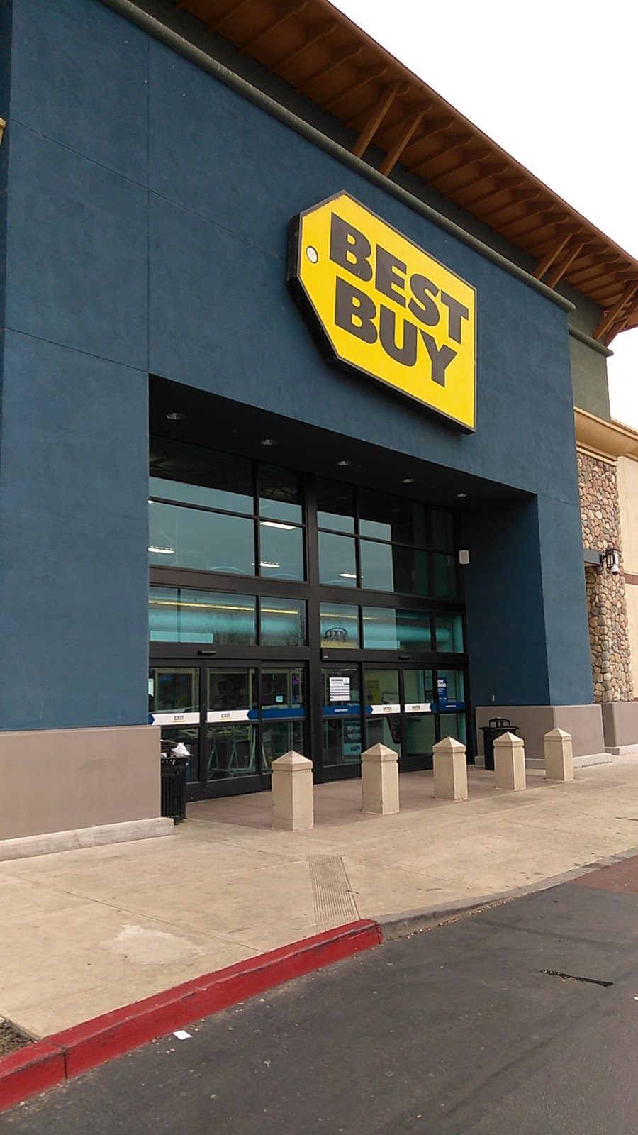 Best Buy | 2445 Iron Point Rd, Folsom, CA 95630, USA | Phone: (916) 817-2115