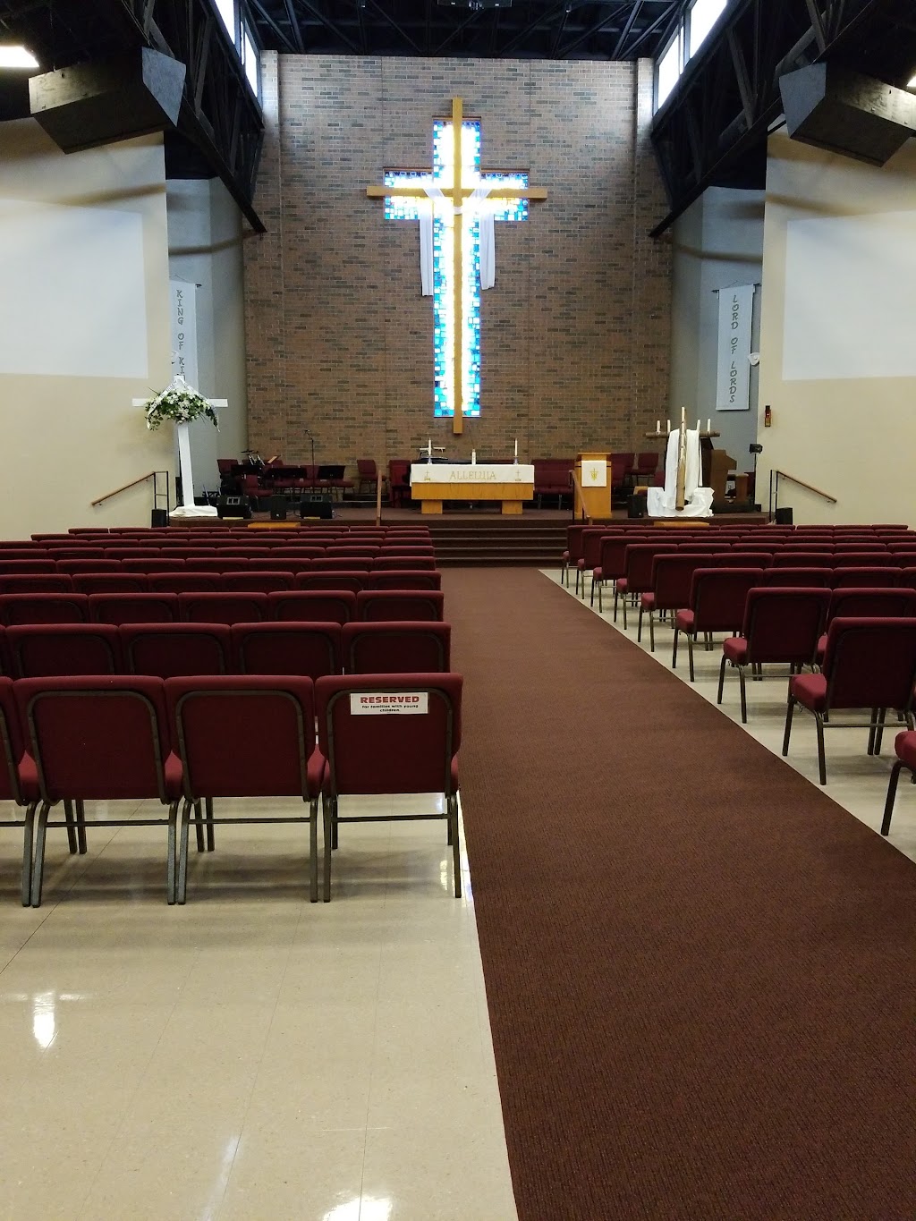Holy Cross Lutheran Church | 7707 Market Ave N, Canton, OH 44721, USA | Phone: (330) 499-3307