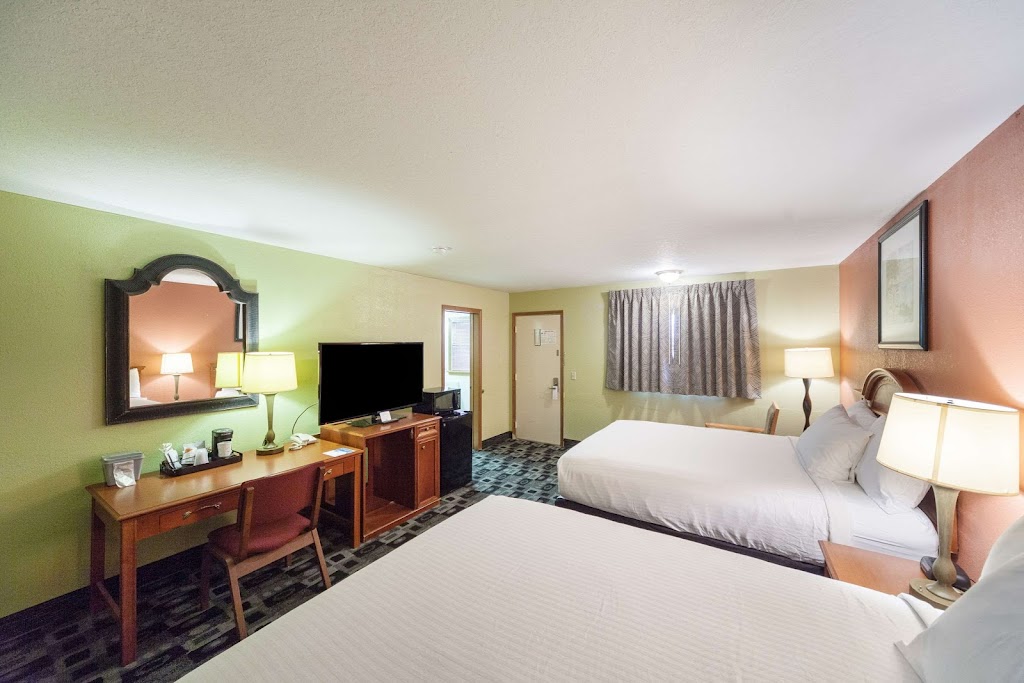 Rodeway Inn | 8224 OH-108, Wauseon, OH 43567, USA | Phone: (419) 404-9031