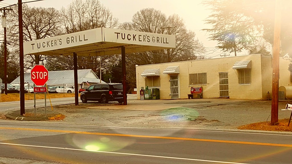 Tuckers Grill | 4110 N Main St, High Point, NC 27265 | Phone: (336) 869-3511