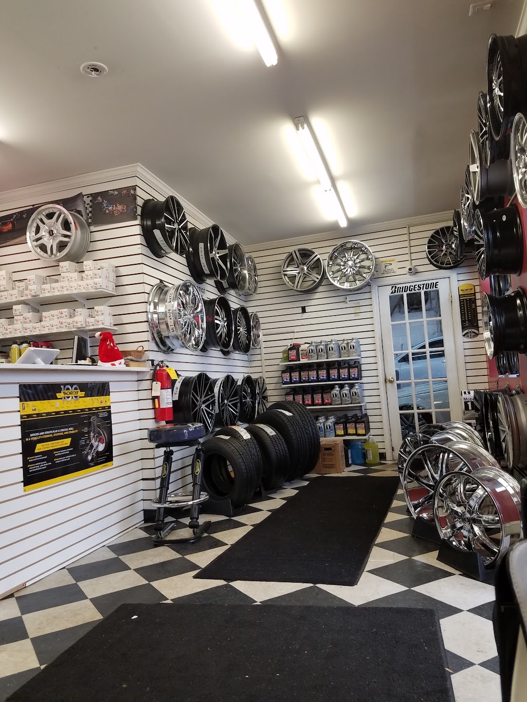 J & J TIRES & WHEELS | 1 Bergen Turnpike, Little Ferry, NJ 07643, USA | Phone: (201) 641-7777