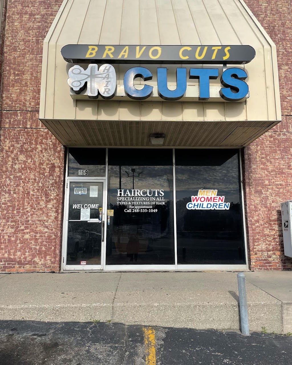 Bravo Cuts | 159 S Telegraph Rd, Pontiac, MI 48341, USA | Phone: (248) 535-1049