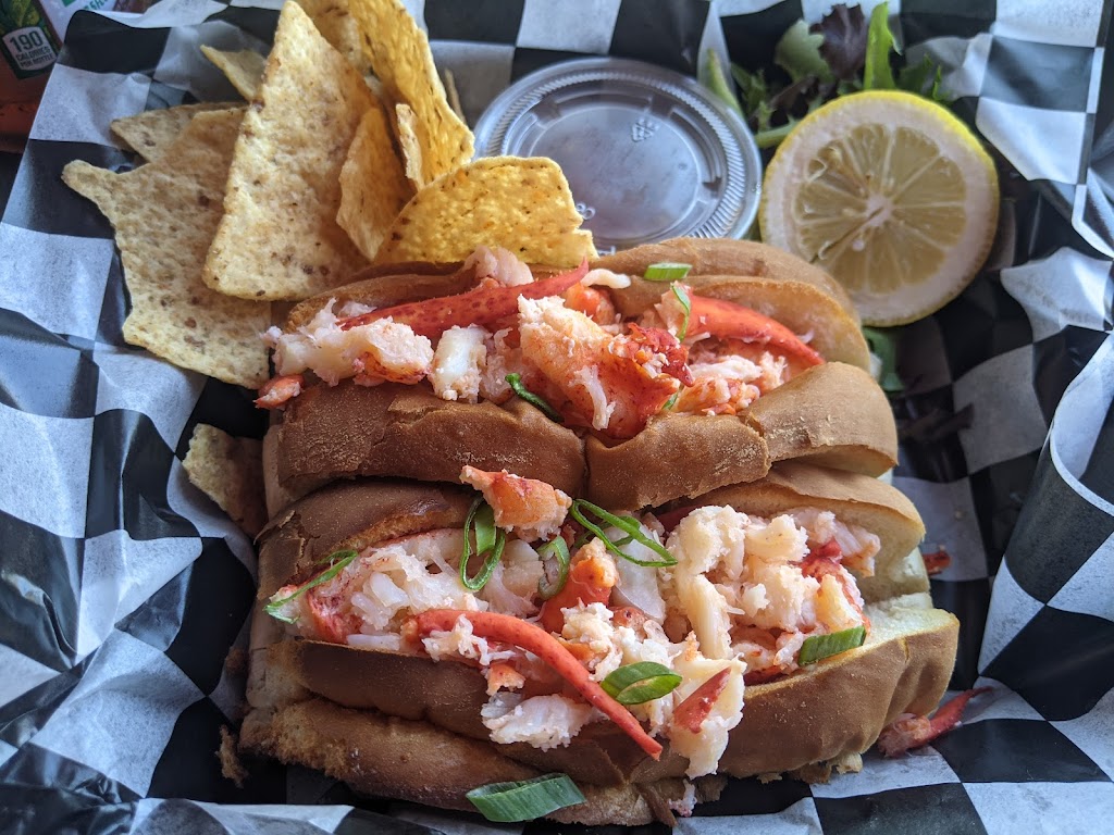 Brooklyn's Lobster Shack in 1 Dolly Ave, PA 15644, USA