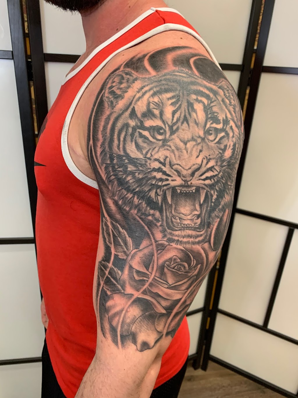 Permanent Vacation Tattoo | 3130 W Clay St, St Charles, MO 63301, USA | Phone: (636) 896-4449